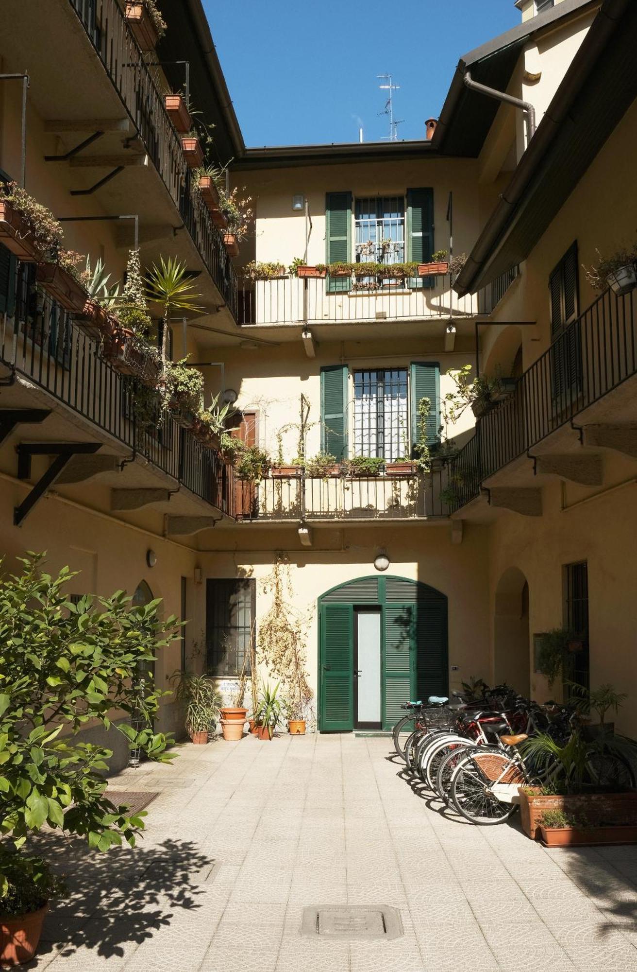 Comecasa Bright Terraced Apartment In Porta Romana Vicino Clinica Mangiagalli Milan Exterior photo